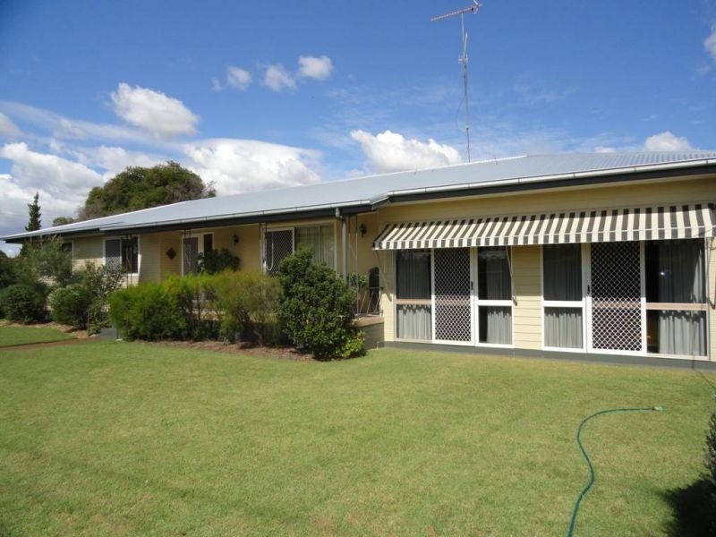 102 Zeller Street, Chinchilla QLD 4413
