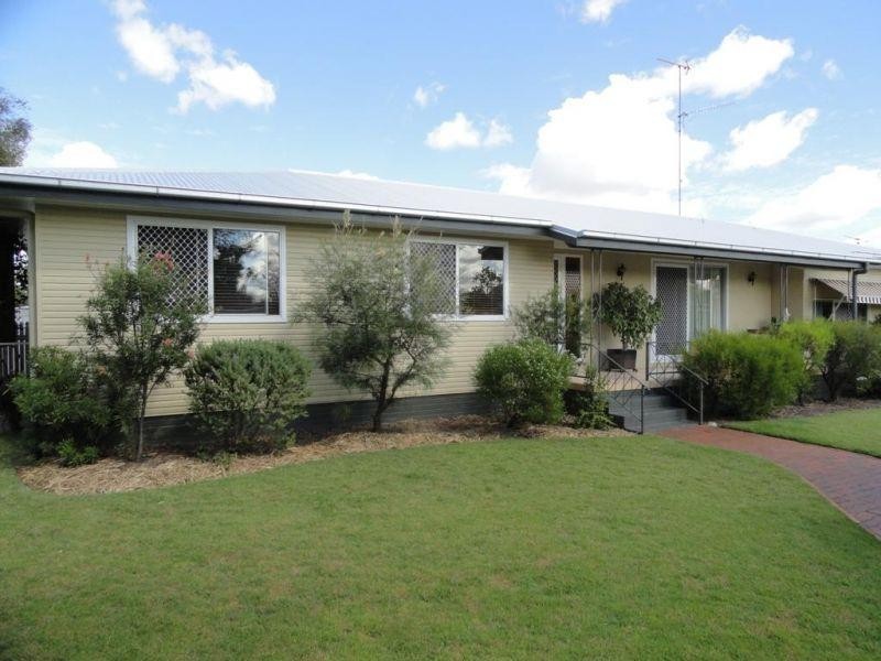 102 Zeller Street, Chinchilla QLD 4413