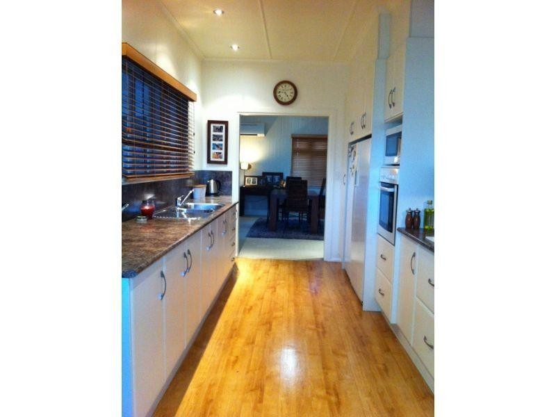 101 Middle Street, Chinchilla QLD 4413