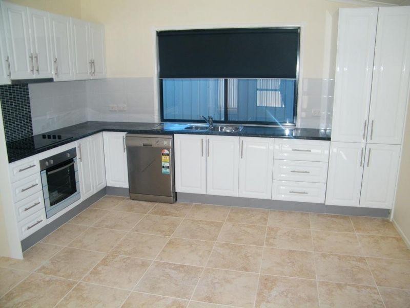 3 Units/37 Barber Street, Chinchilla QLD 4413