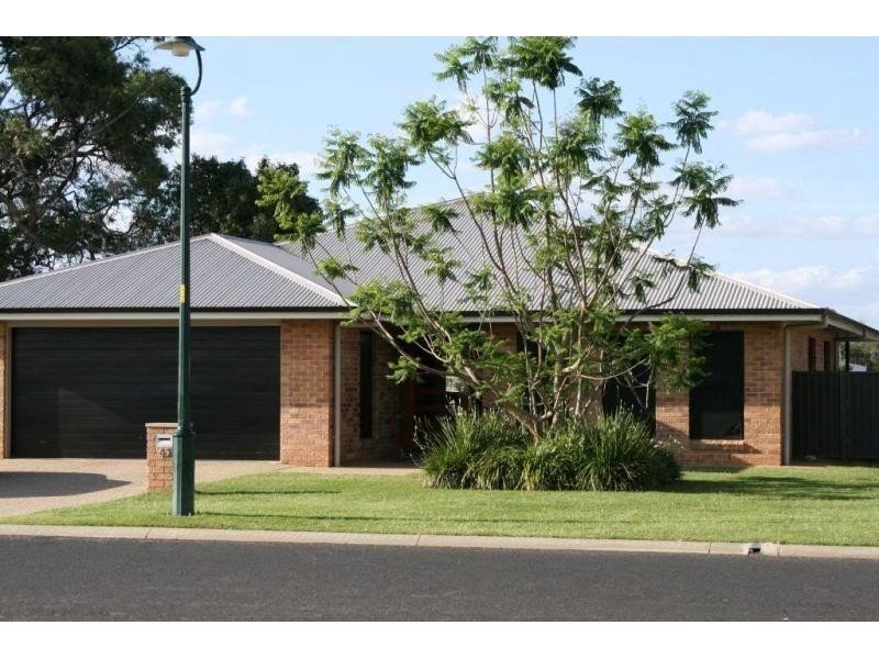 65 Sommerfeld Crs, Chinchilla QLD 4413