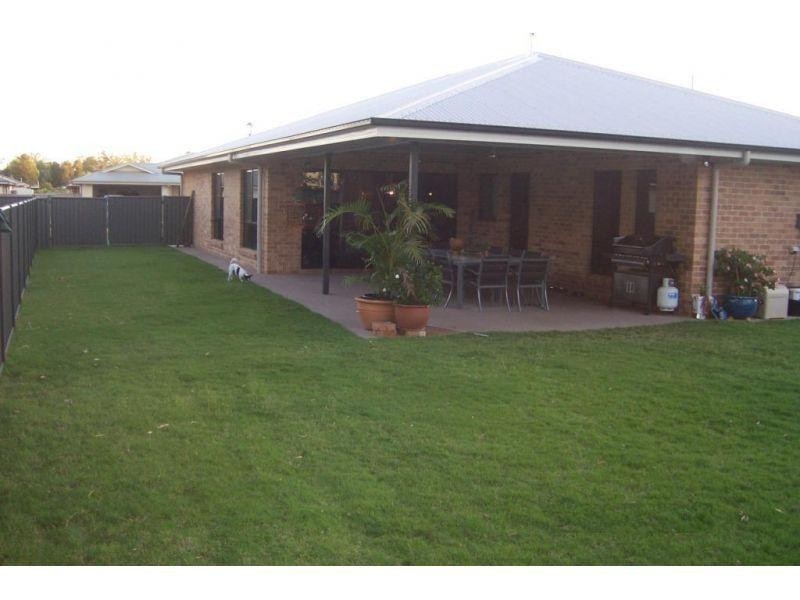 65 Sommerfeld Crs, Chinchilla QLD 4413