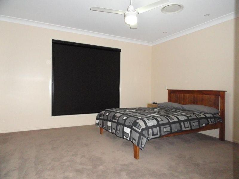 11 Lee Street, Miles QLD 4415