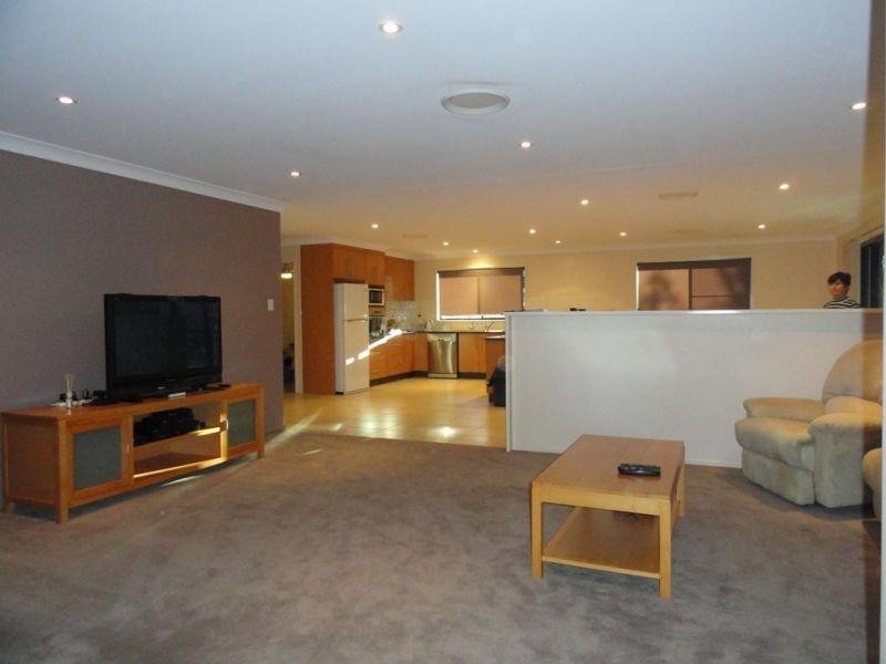 11 Lee Street, Miles QLD 4415