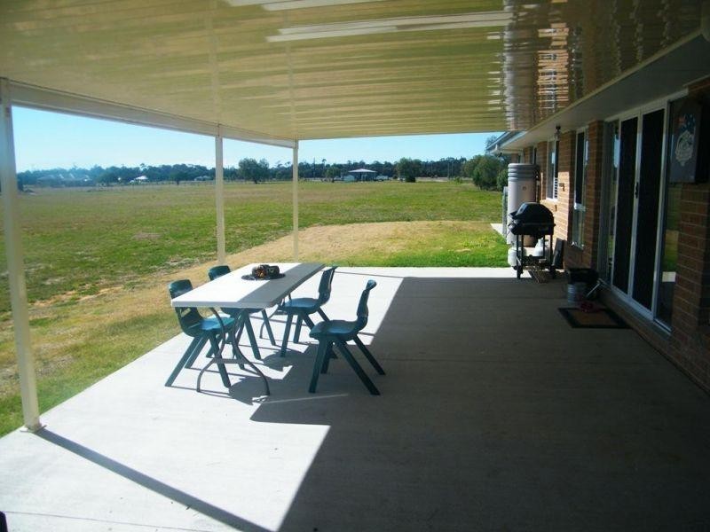 16 Hando Street, Chinchilla QLD 4413