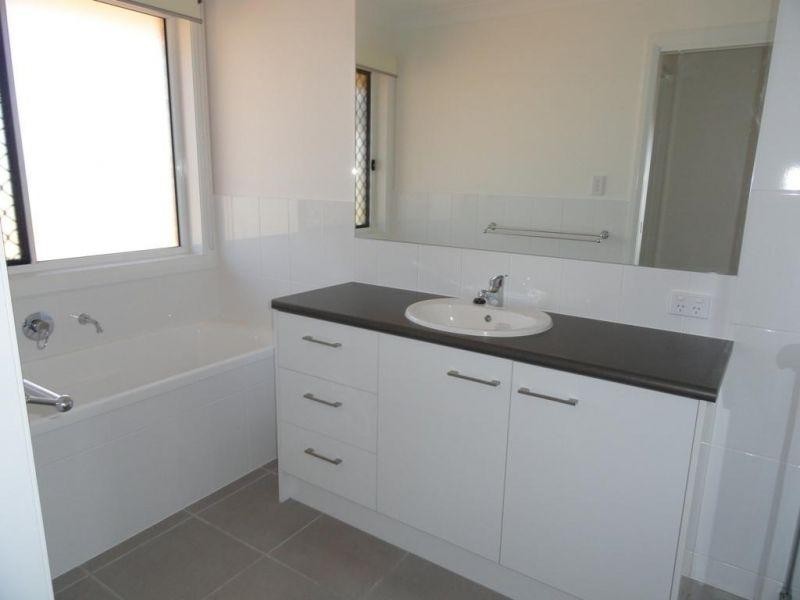 16 Hando Street, Chinchilla QLD 4413