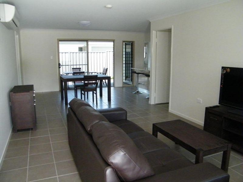 2/10 Heeney Street, Chinchilla QLD 4413