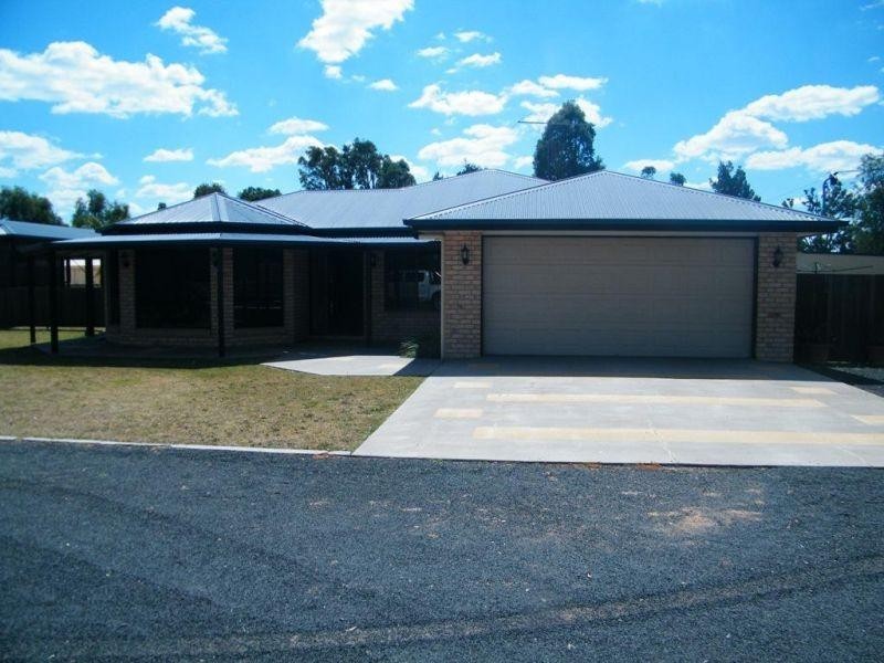 16 Wilkinson Street, Chinchilla QLD 4413