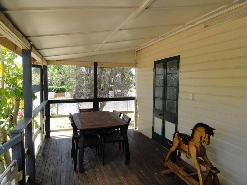 8 Wood Street, Chinchilla QLD 4413