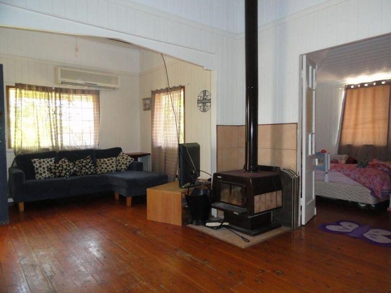 8 Wood Street, Chinchilla QLD 4413