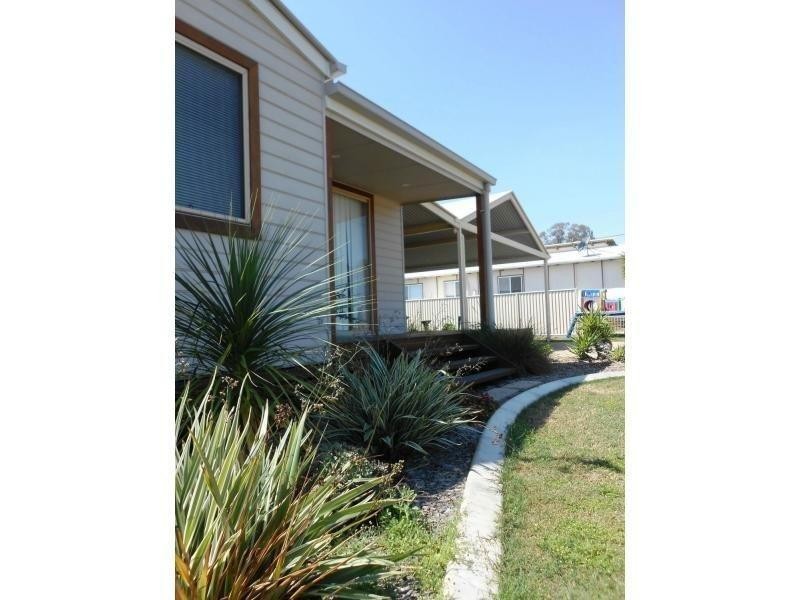 5 McAuliffe Street, Miles QLD 4415