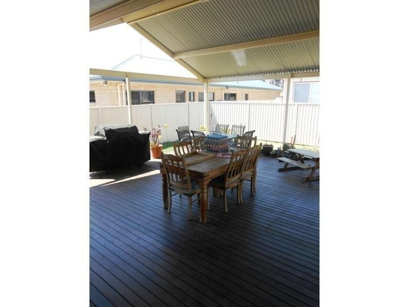 5 McAuliffe Street, Miles QLD 4415