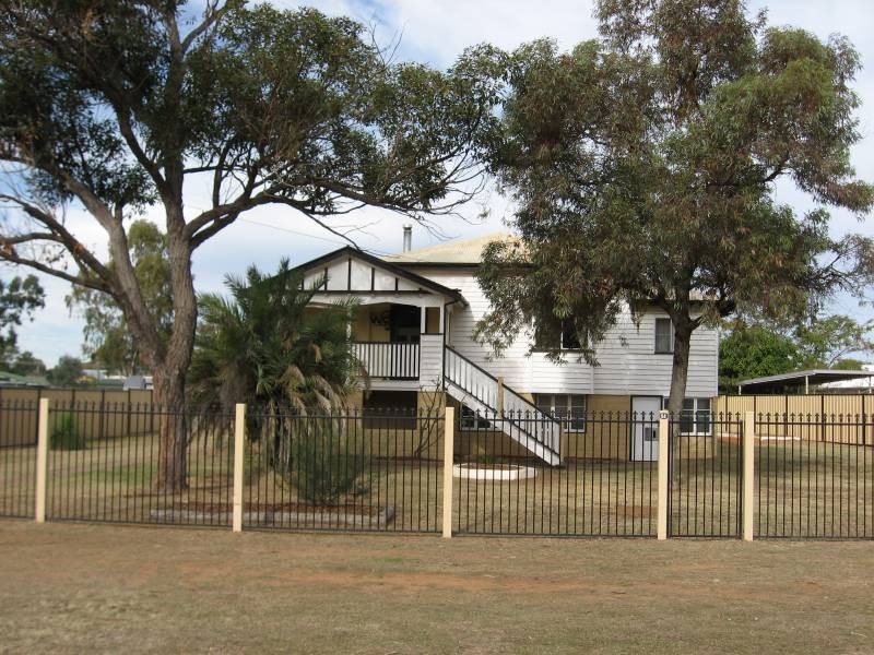 64 Park Street, Chinchilla QLD 4413