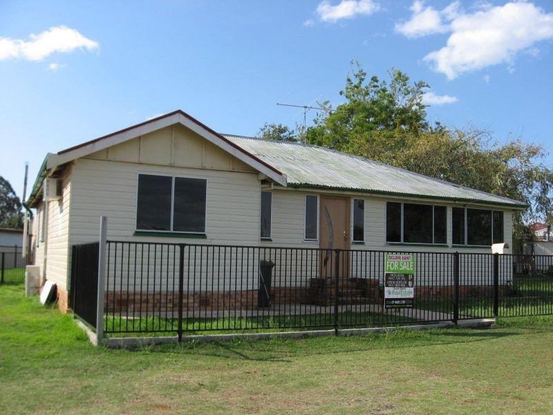 69 Glasson Street, Chinchilla QLD 4413