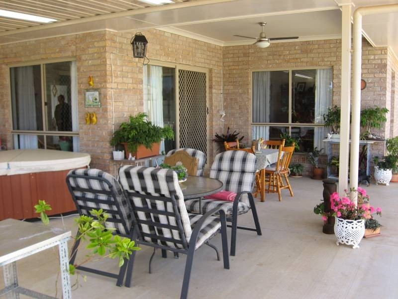 10 Skewis Street, Chinchilla QLD 4413