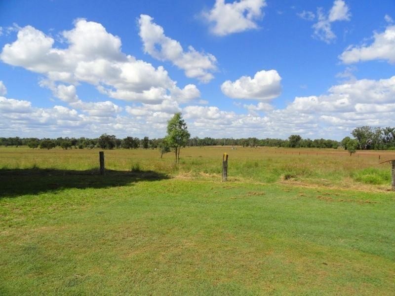 692 Holmes Road, Chinchilla QLD 4413