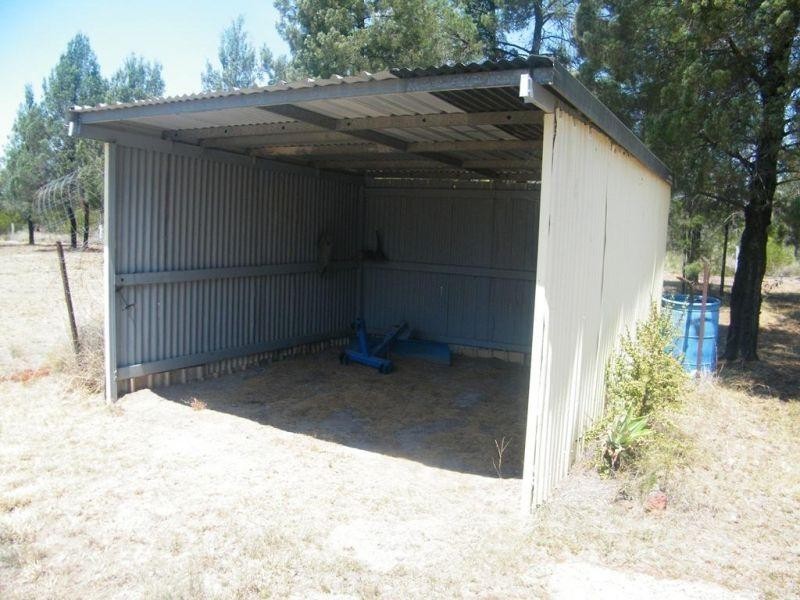 877 Males Drive, Chinchilla QLD 4413