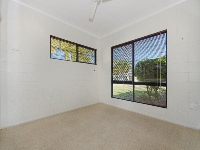 8 Mendi Drive, Bushland Beach QLD 4818