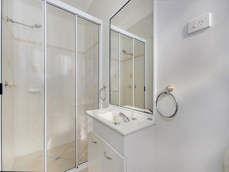 8 Mendi Drive, Bushland Beach QLD 4818