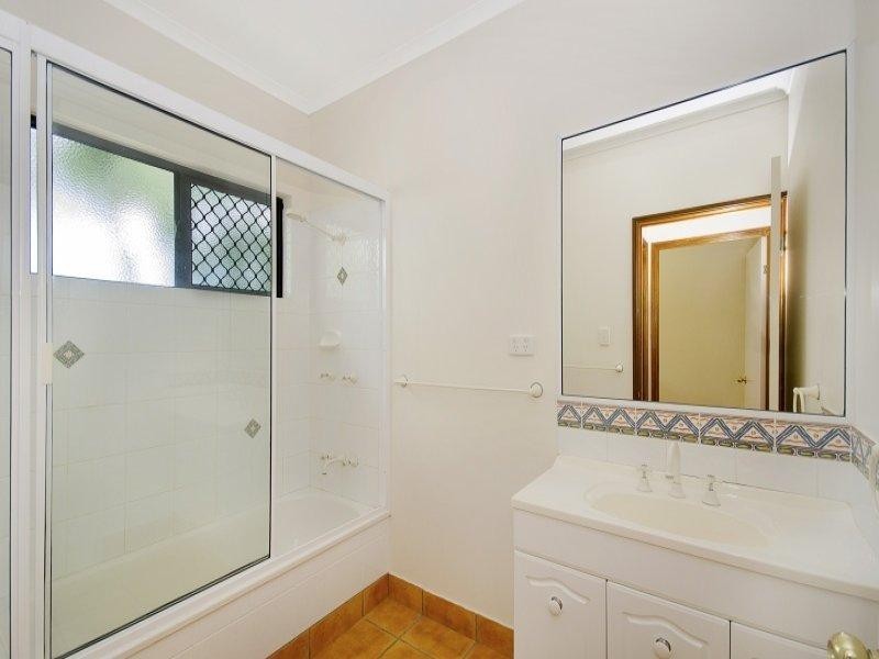 30 Mendi Drive, Bushland Beach QLD 4818