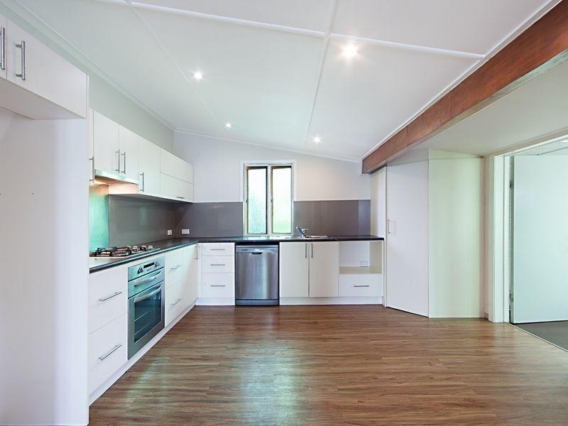 54 Bell Street, South Townsville QLD 4810