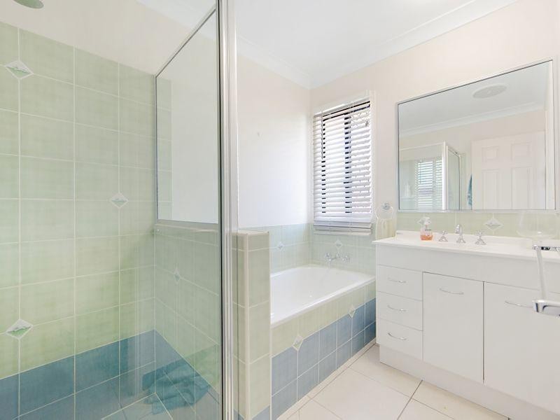 55 Bamboo Crescent, Mount Louisa QLD 4814