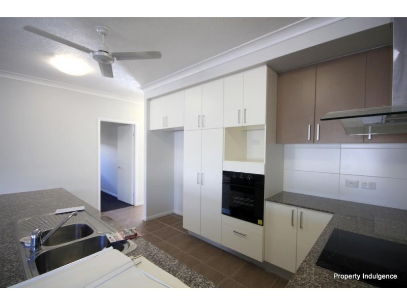 13 Batiki Circuit, Burdell QLD 4818