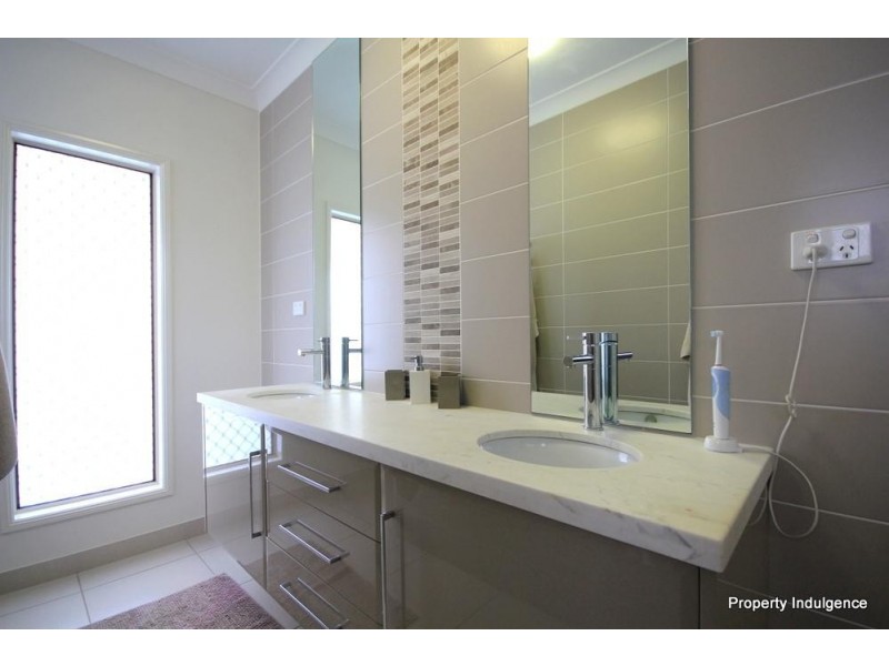 3 Jarvis Street, Burdell QLD 4818