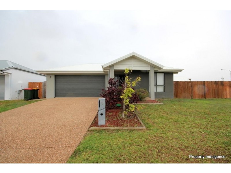 7 Cato Street, Burdell QLD 4818