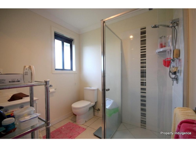 7 Cato Street, Burdell QLD 4818