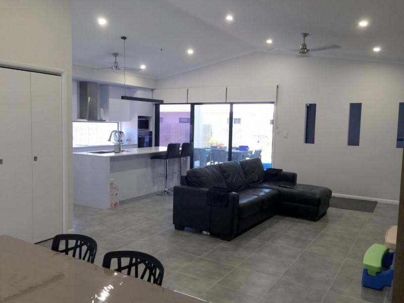 41 Sanctum Boulevard, Mount Low QLD 4818