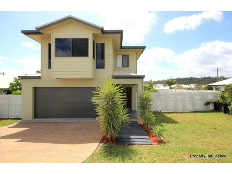 27 Bilbao Place, Bushland Beach QLD 4818