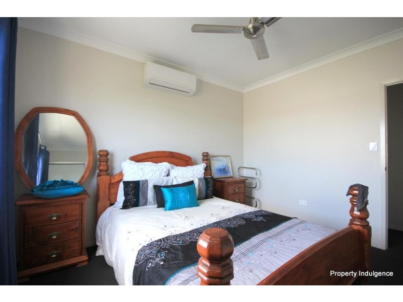 27 Bilbao Place, Bushland Beach QLD 4818