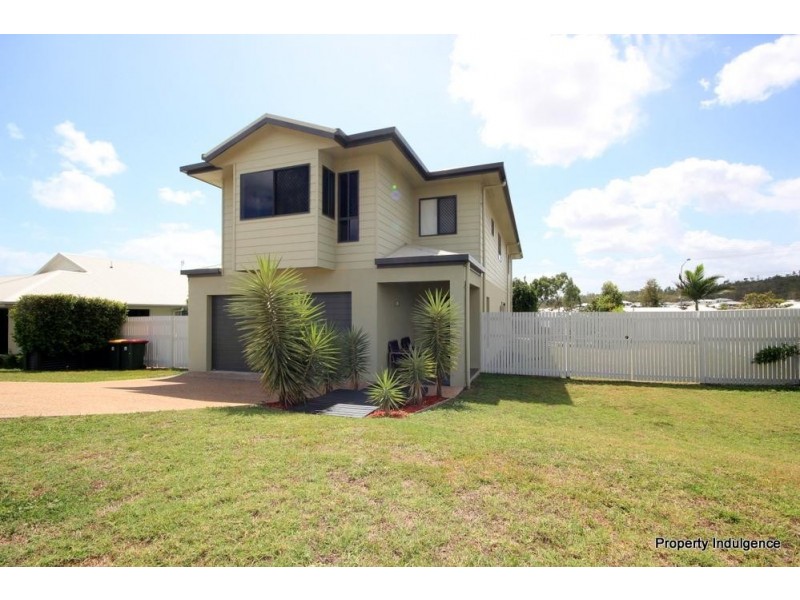 27 Bilbao Place, Bushland Beach QLD 4818