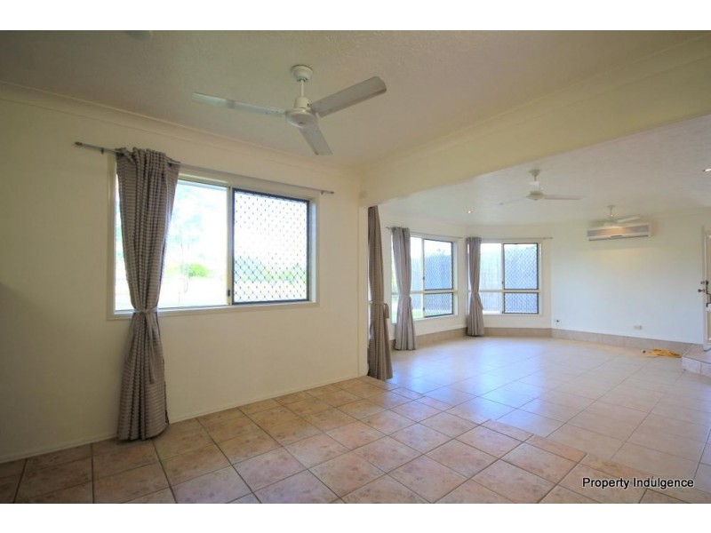 15 Holly Court, Mount Low QLD 4818