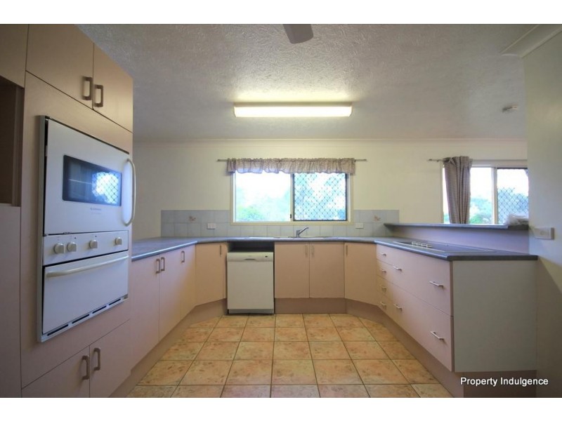 15 Holly Court, Mount Low QLD 4818