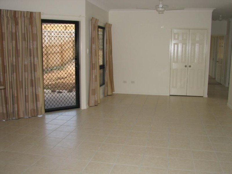 6 Redbank Court, Mount Louisa QLD 4814