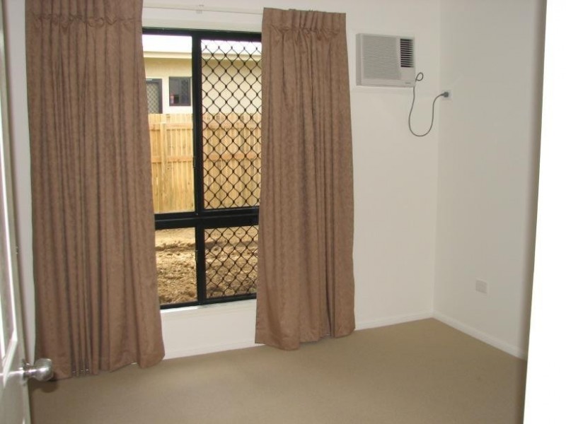 6 Redbank Court, Mount Louisa QLD 4814