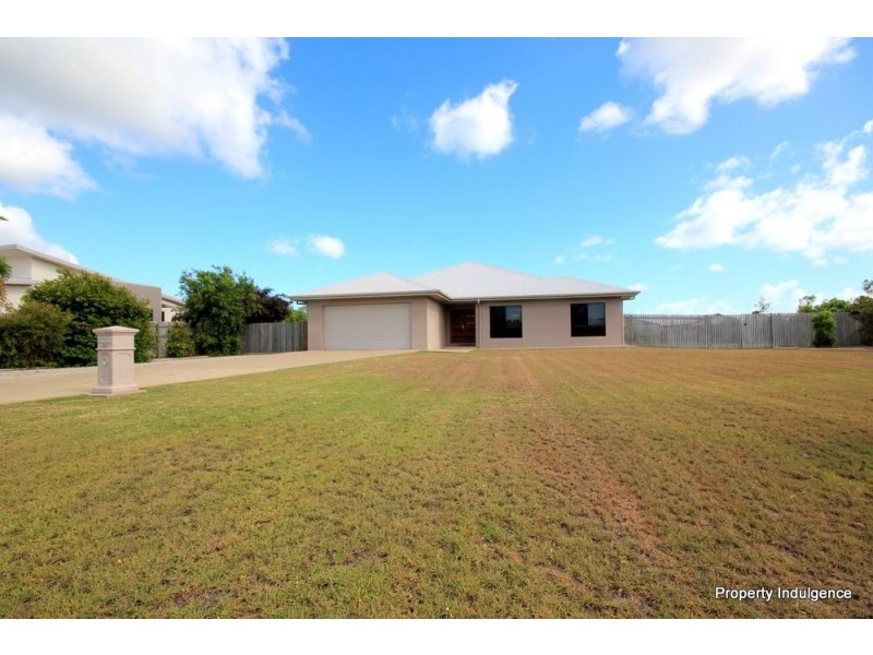 28 Gundabluey Crescent, Mount Low QLD 4818