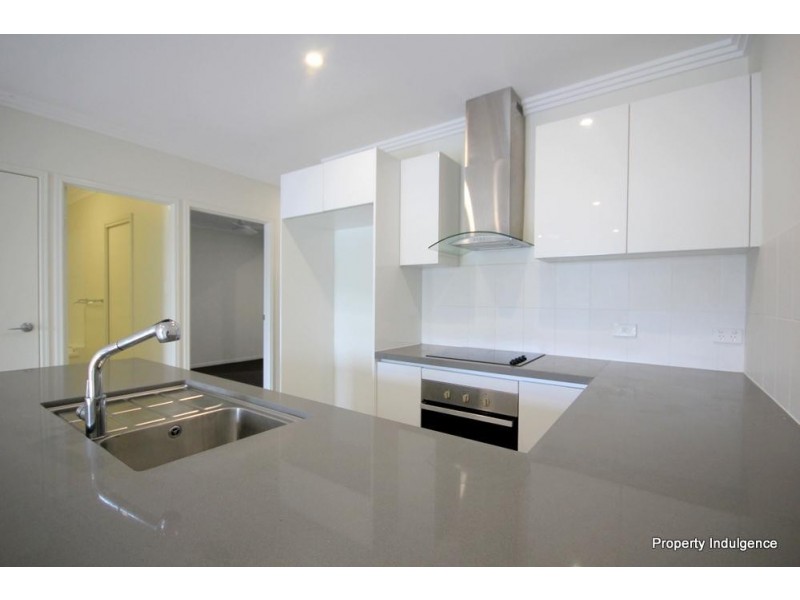 36 Riveredge Boulevard, Oonoonba QLD 4811