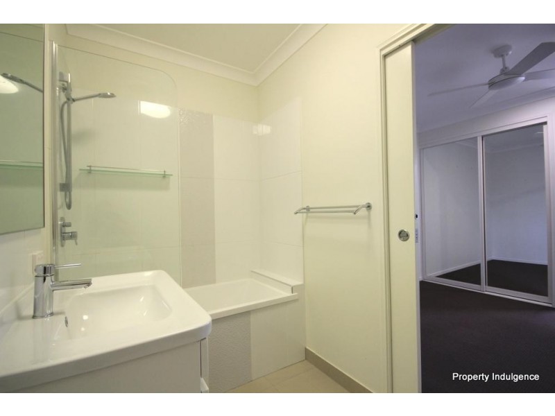 36 Riveredge Boulevard, Oonoonba QLD 4811