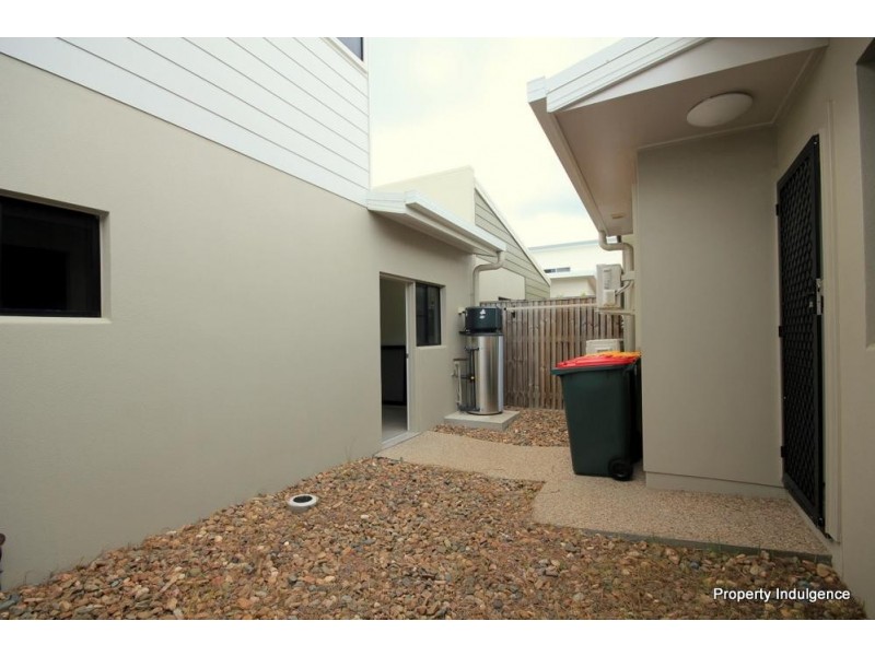 36 Riveredge Boulevard, Oonoonba QLD 4811