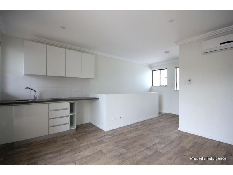 36b Riveredge Boulevard, Oonoonba QLD 4811