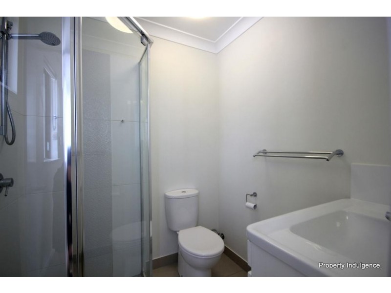 36b Riveredge Boulevard, Oonoonba QLD 4811