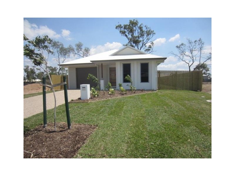 34 Bulla Place, Kelso QLD 4815