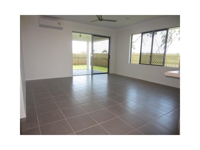 34 Bulla Place, Kelso QLD 4815