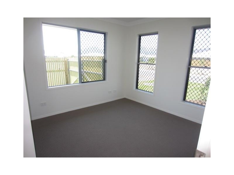 34 Bulla Place, Kelso QLD 4815