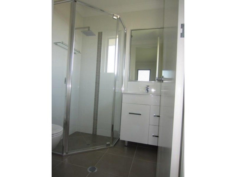 34 Bulla Place, Kelso QLD 4815