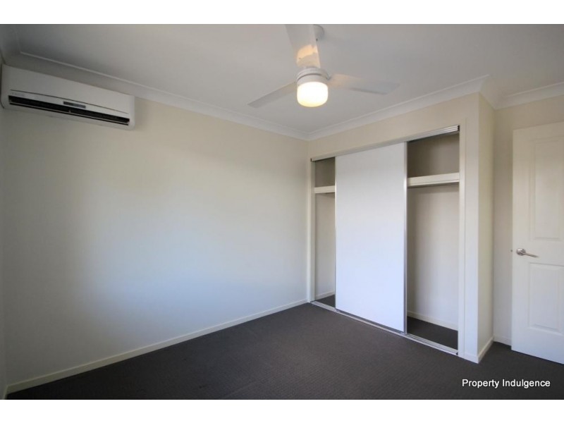 1 Wineglass Bay Avenue, Mount Low QLD 4818