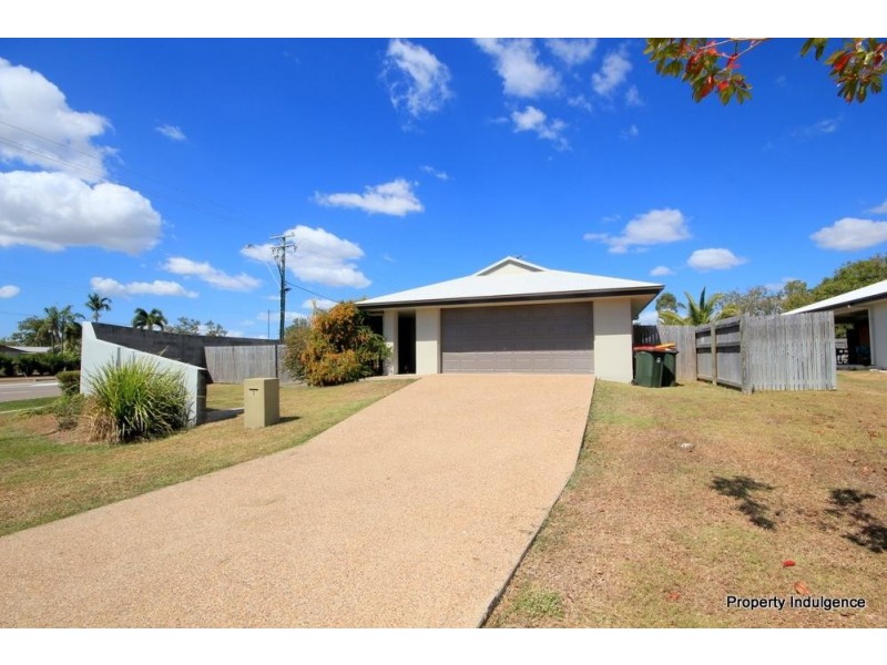 1 Wineglass Bay Avenue, Mount Low QLD 4818